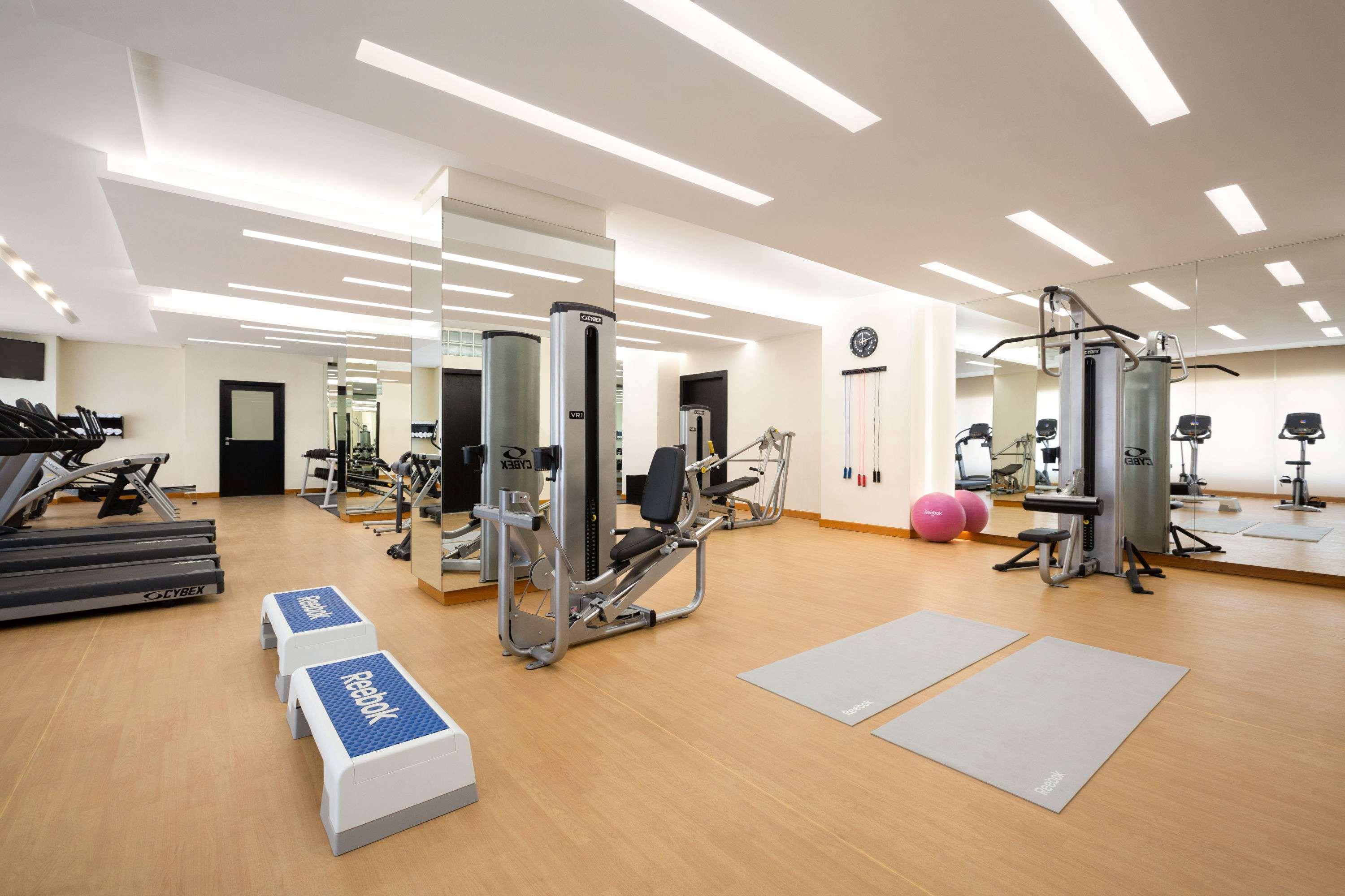 Wyndham Garden Manama Hotel Ngoại thất bức ảnh